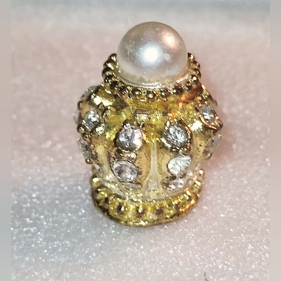 Hexagon Shape Storage Trinket Box Case w/ Crown Jewels - Picture 16 of 17